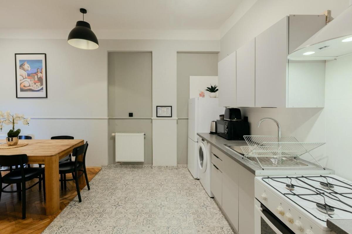 Classic Apartments Pilsudskiego Street Krakow Ngoại thất bức ảnh